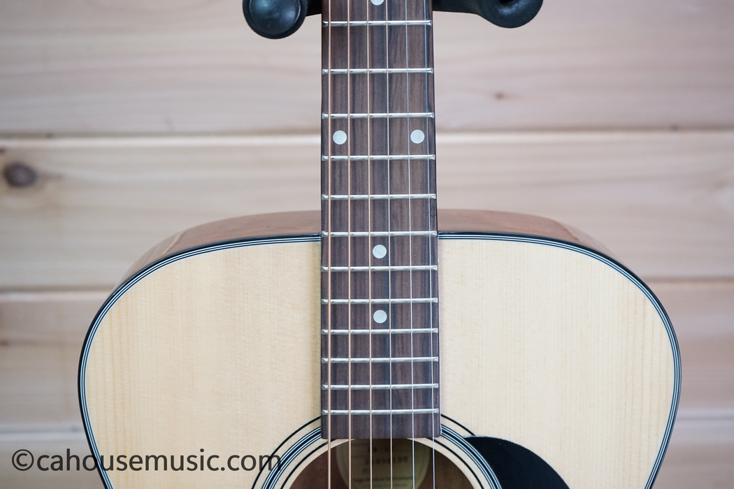 Blueridge BR-43 Contemporary Series 000 Acoustic Guitar Used