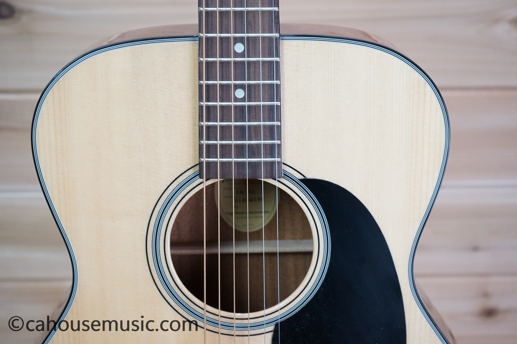 Blueridge BR-43 Contemporary Series 000 Acoustic Guitar Used