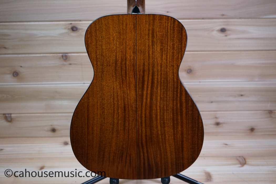 Blueridge BR-43 Contemporary Series 000 Acoustic Guitar Used