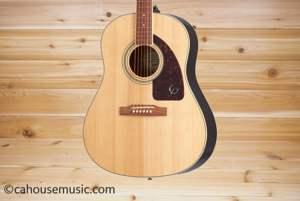 J-45 Studio (Solid Top), Natural