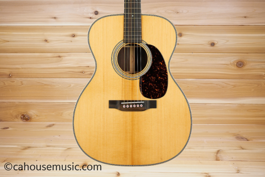 Martin 000-28 Modern Deluxe Auditorium Acoustic Guitar Natural