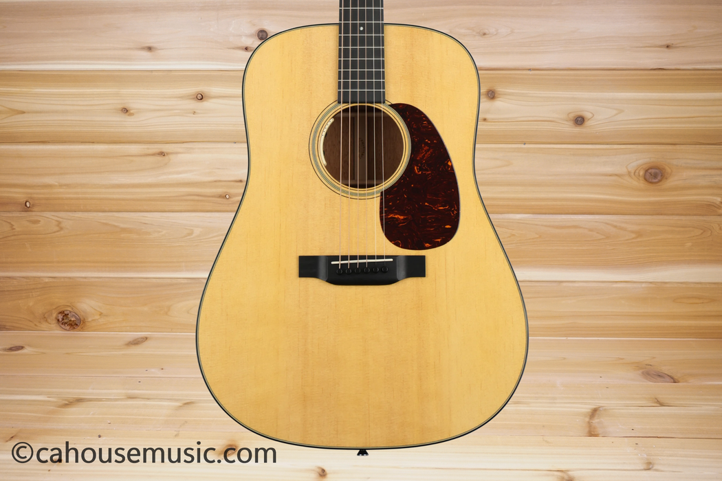 Martin D-18 Dreadnought Acoustic-Electric Guitar Natural w/ LR Baggs Anthem