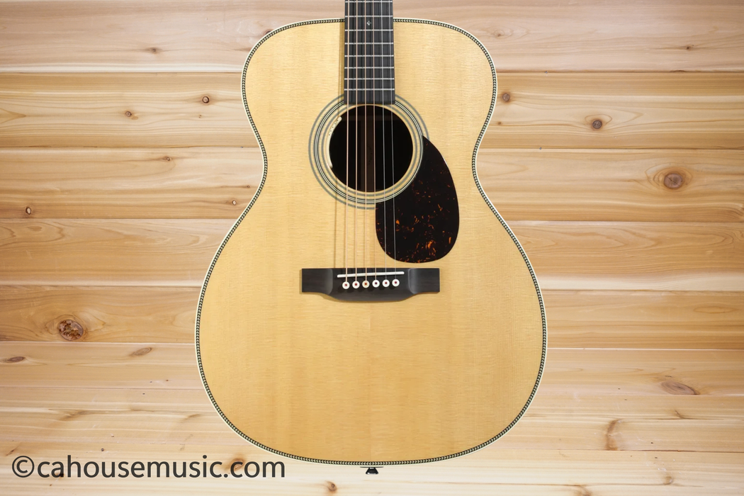 Martin OM-28E Standard Series Auditorium Acoustic-Electric Guitar w/ LR Baggs Anthem