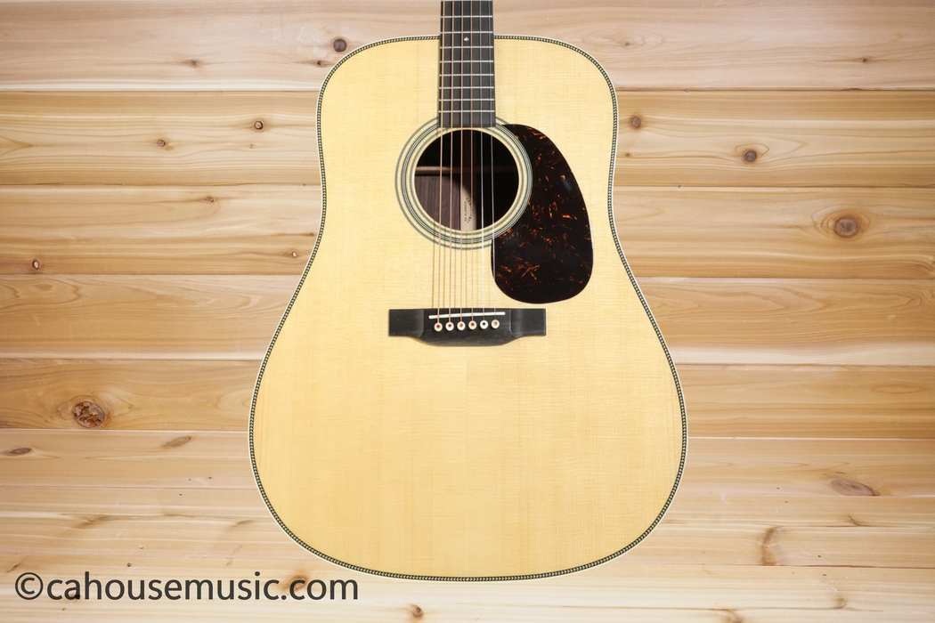 Martin Super HD-28 Super D Acoustic Guitar Natural