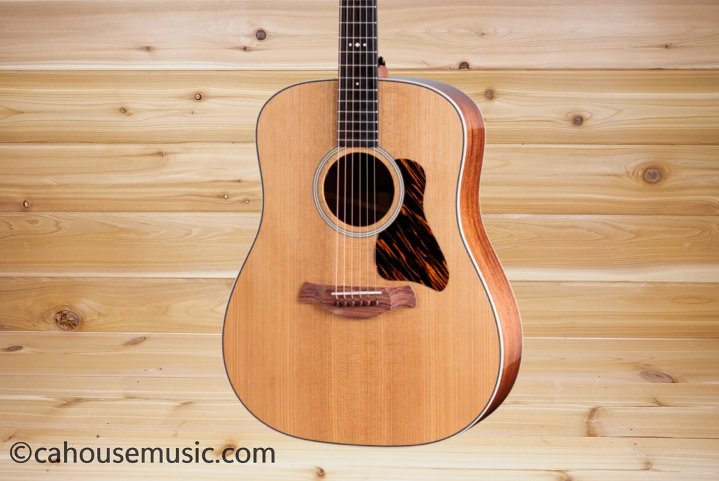 Taylor Gold Label 510e Dreadnought Acoustic-Electric Guitar Natural
