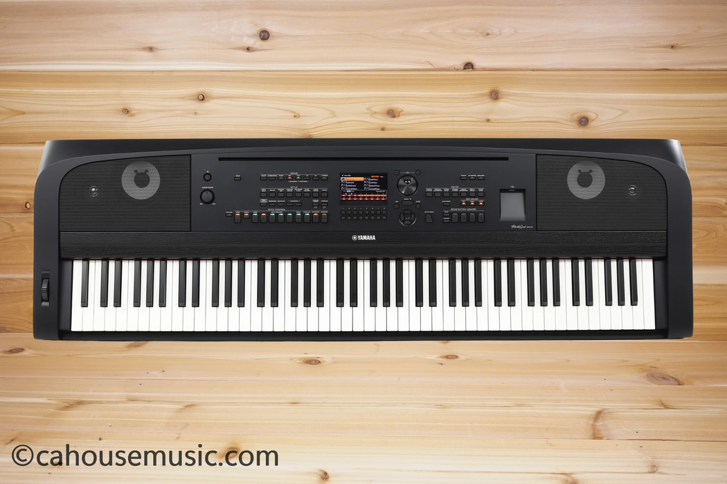 Yamaha DGX-670 88-Key Portable Grand