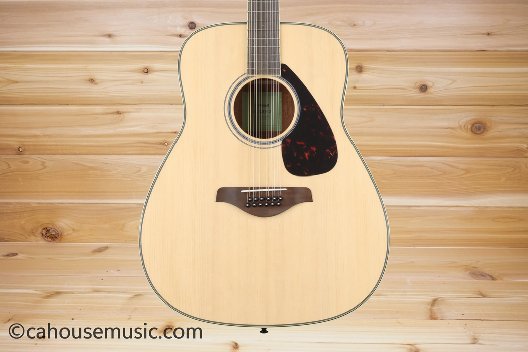 Yamaha FG820-12 12-String Dreadnought Acoustic Guitar Natural