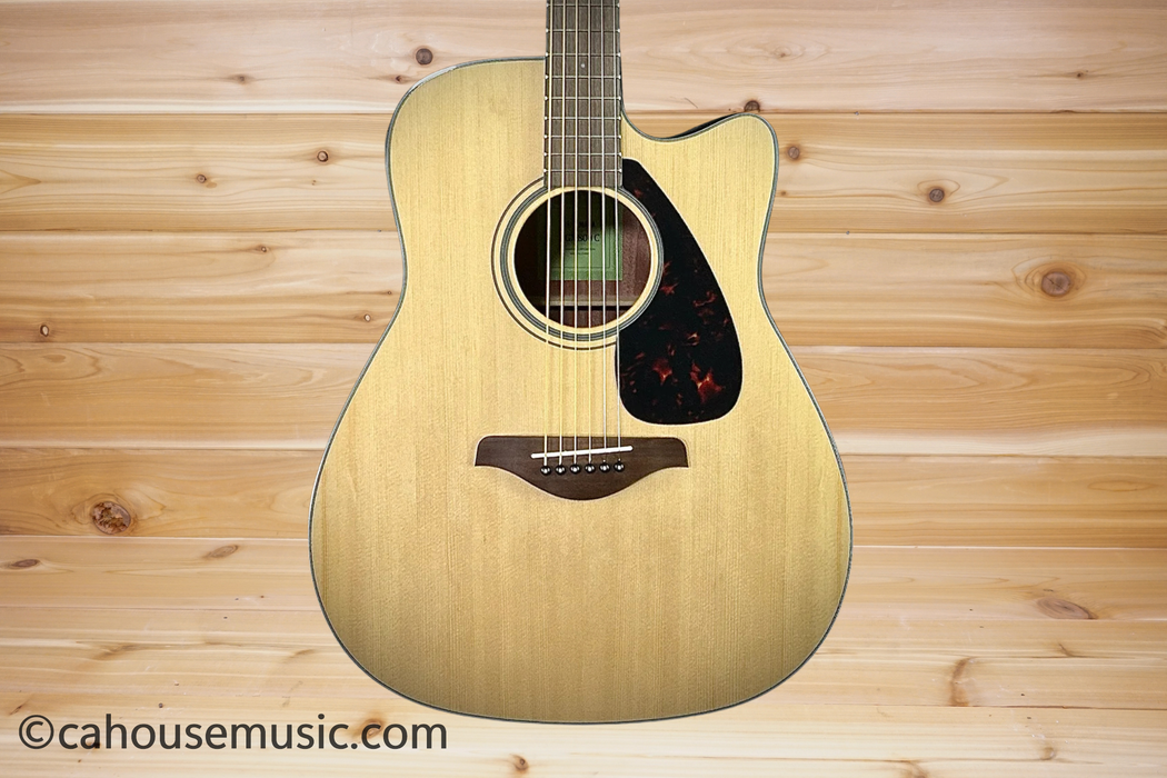 Yamaha FGX800C Dreadnought Cutaway Acoustic-Electric Guitar Natural