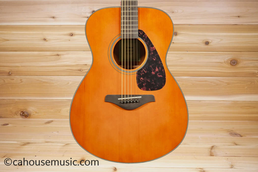 Yamaha FS800J Concert Acoustic Guitar Tinted Natural
