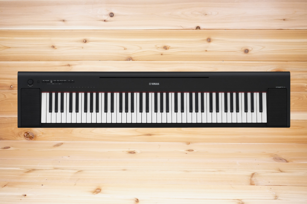Yamaha Piaggero NP-35 76-Key Portable Digital Piano
