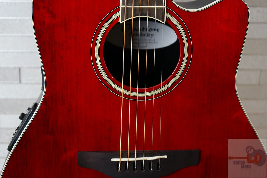 Ovation CS24-RR-G Celebrity Standard - Ruby Red