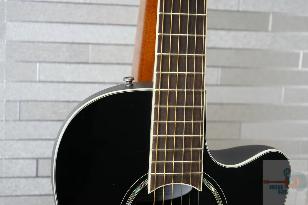 Ovation CS24C-5G Celebrity Standard Mid-Depth - Black