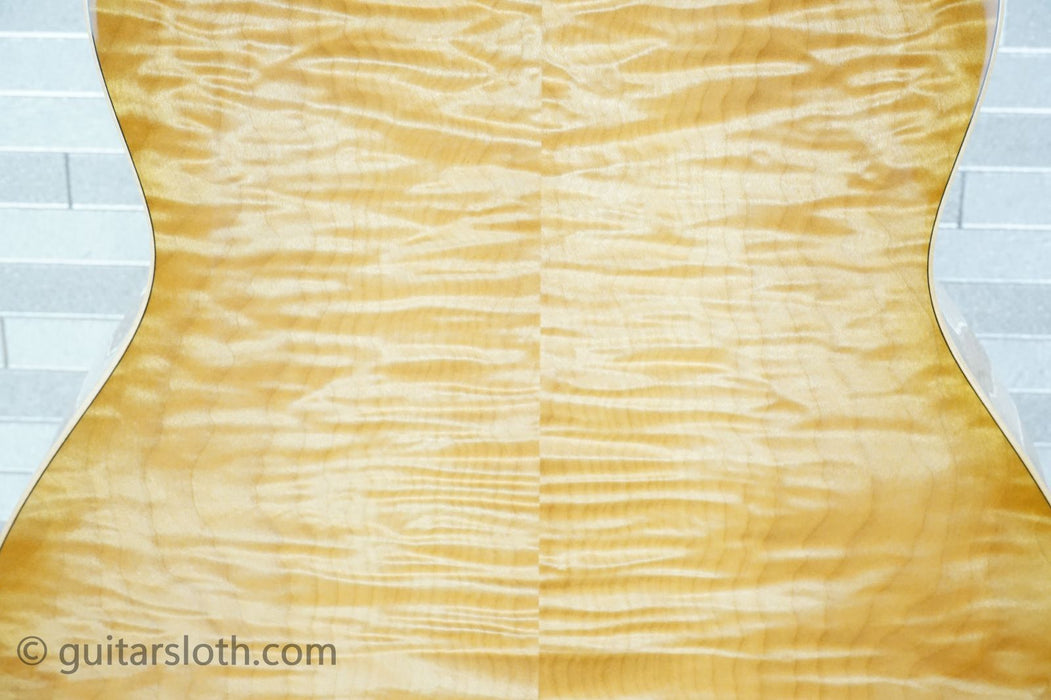 Taylor 618e with V-Class Bracing - Antique Blonde