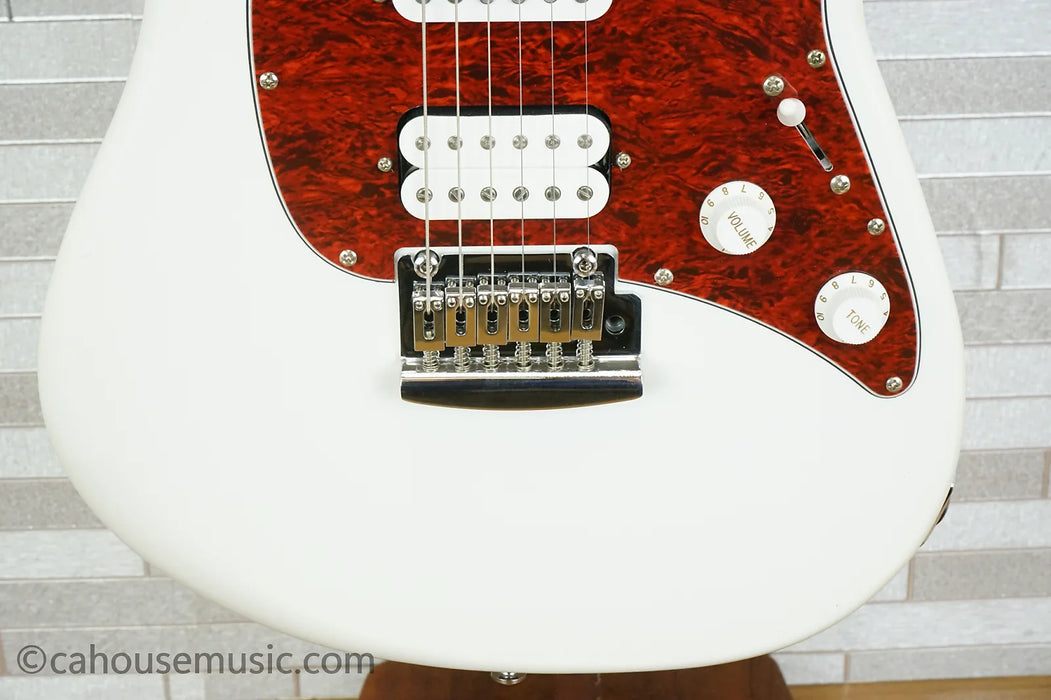 Sterling CT30-HSS Cutlass - Vintage White