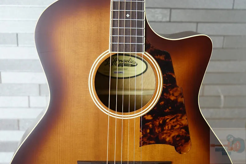 D'Angelico Premier Gramercy Grand Auditorium - Caramel Burst