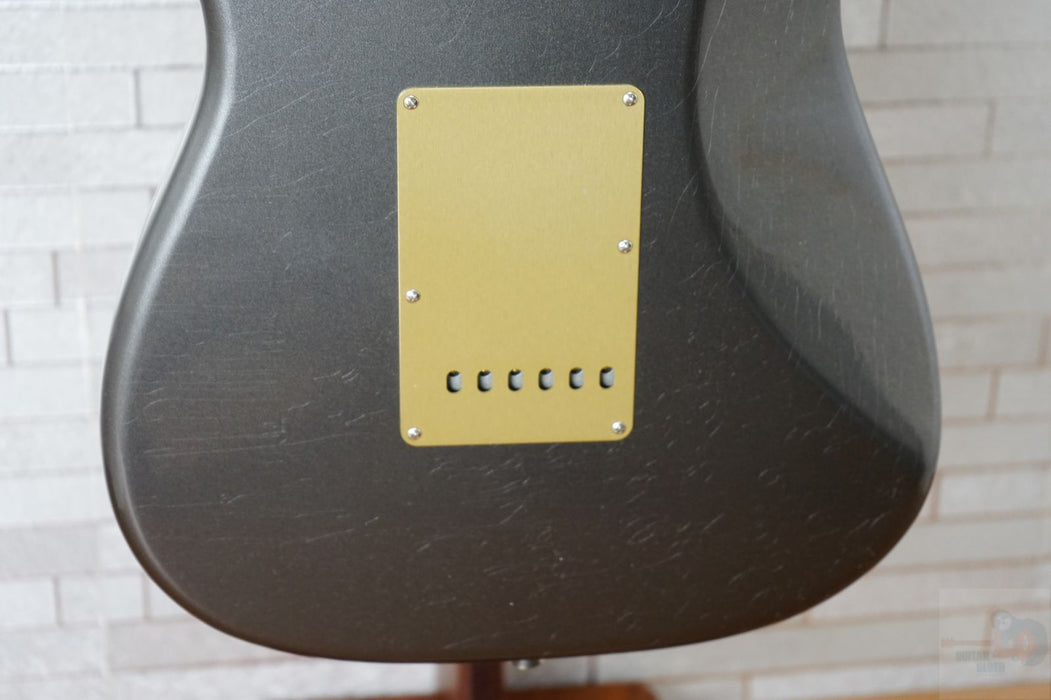 Fender Custom Shop 2025 Limited Edition 1957 Rosewood Neck Stratocaster Deluxe Closet Classic - Aged Pewter