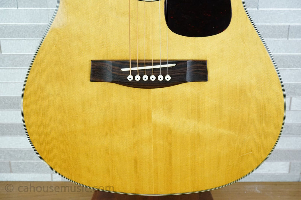 Yamaha F325 Dreadnought Acoustic Guitar - Natural