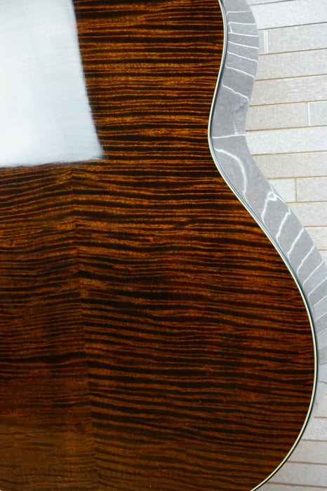 Taylor 618e 2015 – Natural – Extreme Flamed Maple Back & Sides
