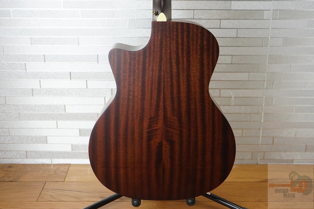 D'Angelico Premier Gramercy Grand Auditorium - Caramel Burst