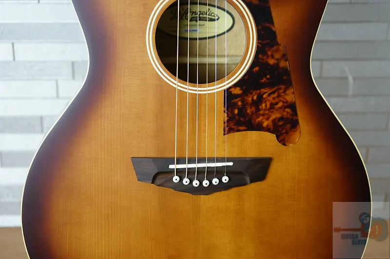 D'Angelico Premier Gramercy Grand Auditorium - Caramel Burst