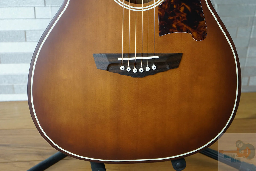 D'Angelico Premier Tammany with Electronics - Caramel Burst