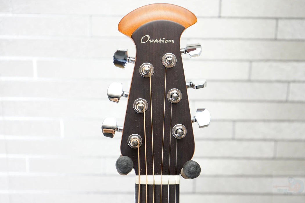 Ovation CE44 Celebrity Elite - Reverse Blue Burst