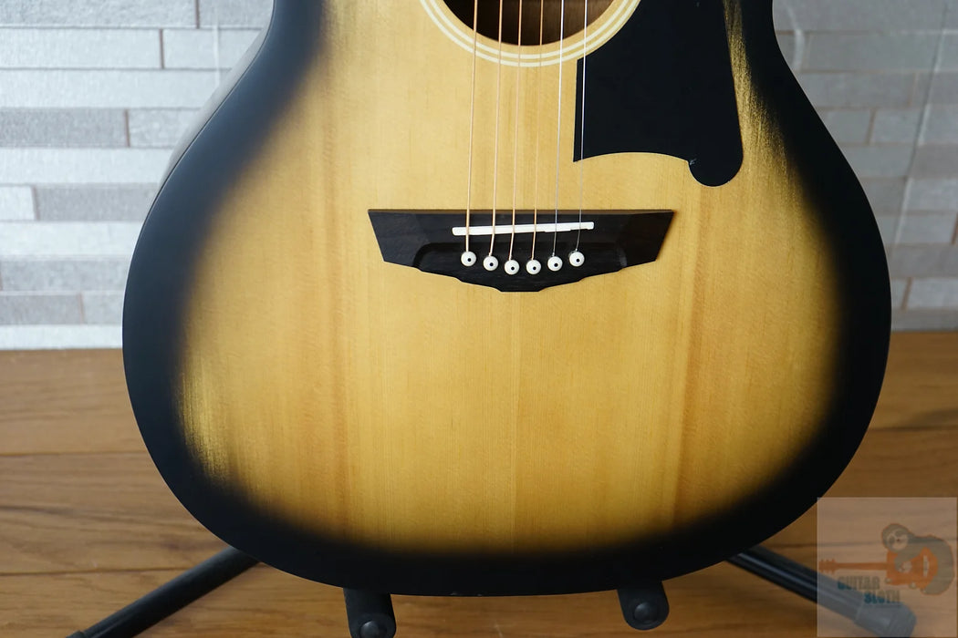 D'Angelico Premier Gramercy Grand Auditorium - Aged Burst