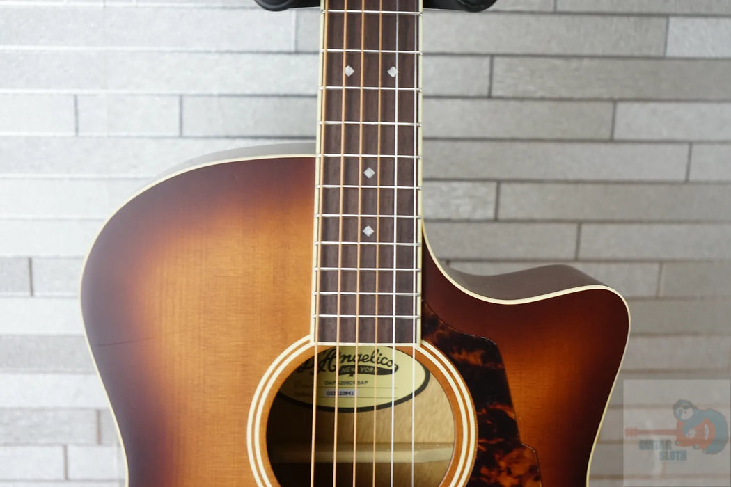D'Angelico Premier Gramercy Grand Auditorium - Caramel Burst