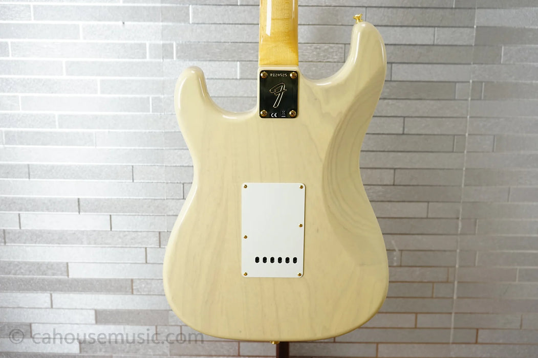 Fender American Custom Stratocaster® NOS, 2A Flame Maple Fingerboard, Honey Blonde
