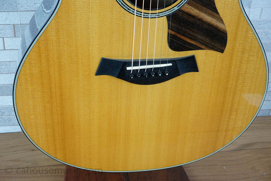 Taylor 618e 2015 – Natural – Extreme Flamed Maple Back & Sides