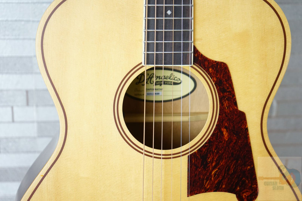 D'Angelico Premier Tammany with Electronics - Natural