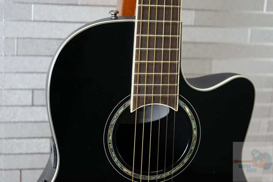 Ovation CS24C-5G Celebrity Standard Mid-Depth - Black