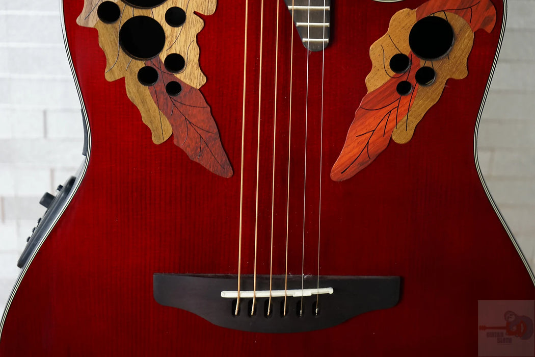 Ovation CE44 Celebrity Elite - Ruby Red