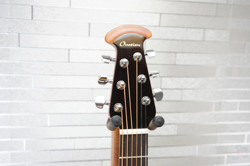 Ovation CE44 Celebrity Elite - Ruby Red