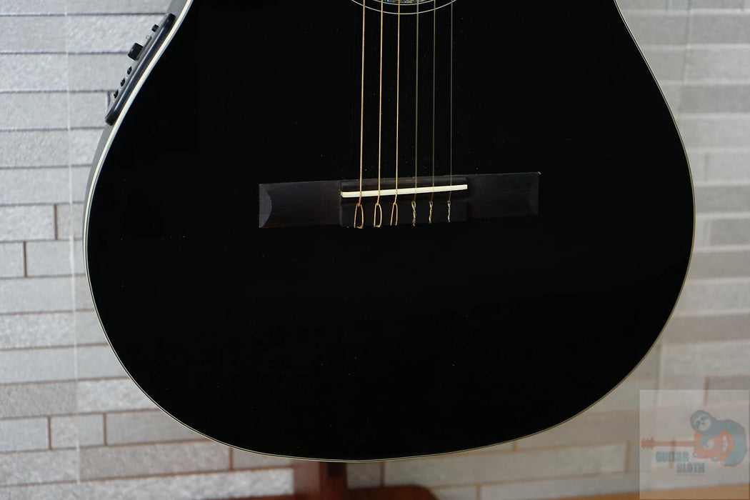 Ovation CS24C-5G Celebrity Standard Mid-Depth - Black