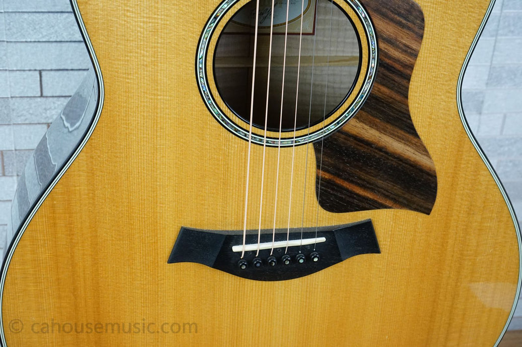 Taylor 618e 2015 – Natural – Extreme Flamed Maple Back & Sides