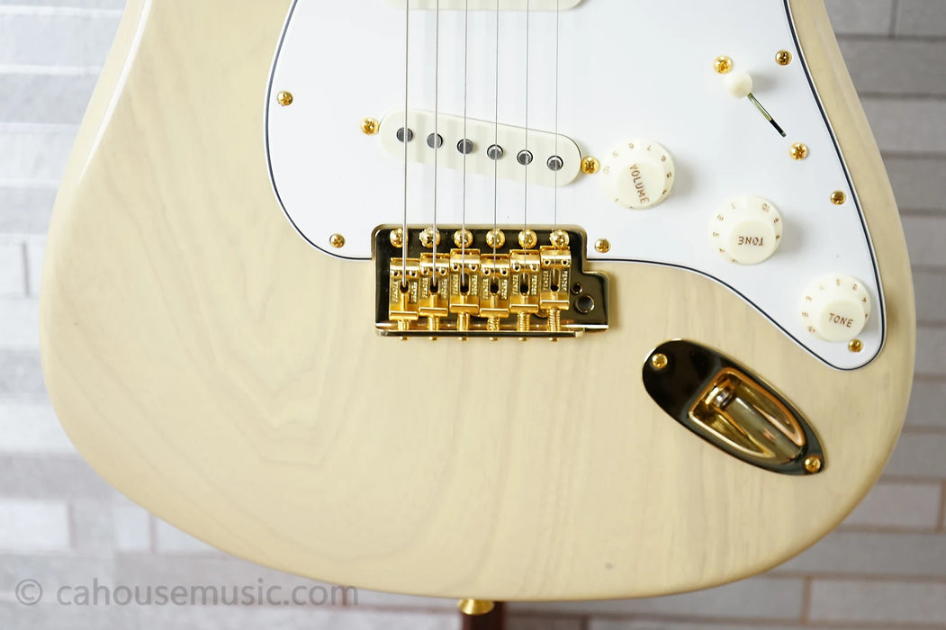 Fender American Custom Stratocaster® NOS, 2A Flame Maple Fingerboard, Honey Blonde
