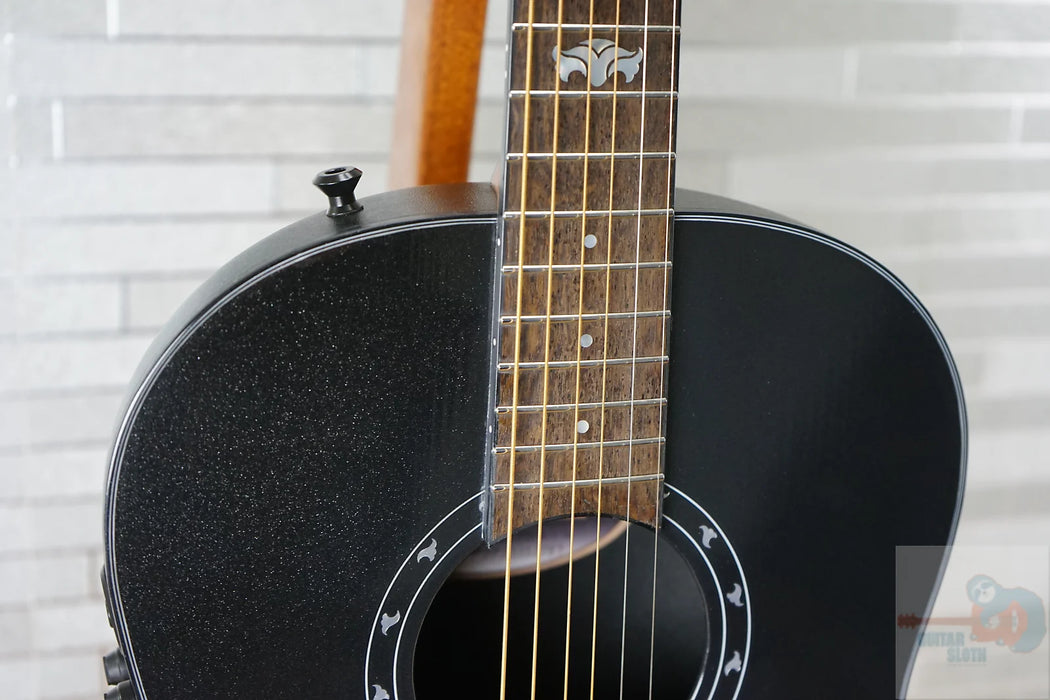 Ovation 1516 Pro Series Ultra Mid-Depth Non-Cutaway - Pitch Black
