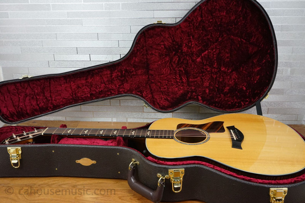 Taylor 618e 2015 – Natural – Extreme Flamed Maple Back & Sides
