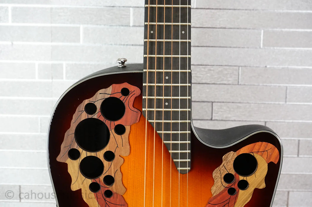 Ovation CE44 Celebrity Elite - 2-Color Sunburst