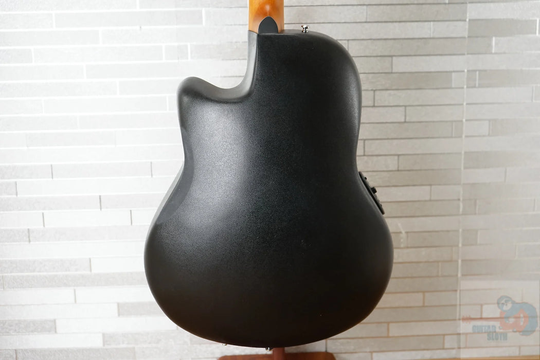 Ovation Celebrity Standard Plus CS24X-7C Mid Depth - Cognac Burst