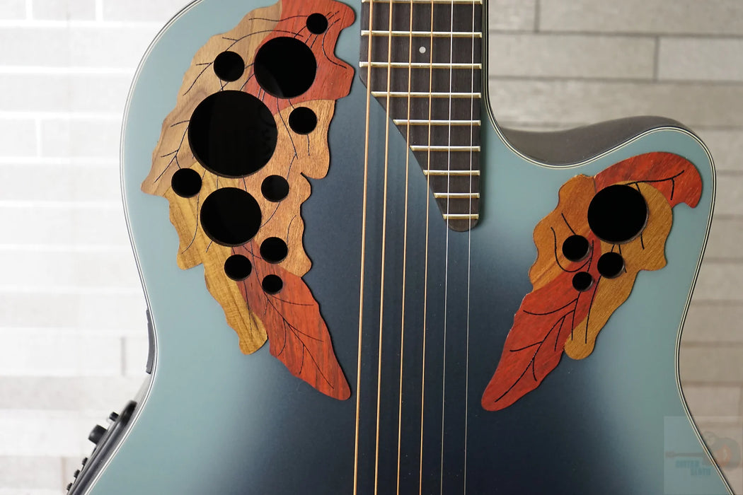 Ovation CE44 Celebrity Elite - Reverse Blue Burst