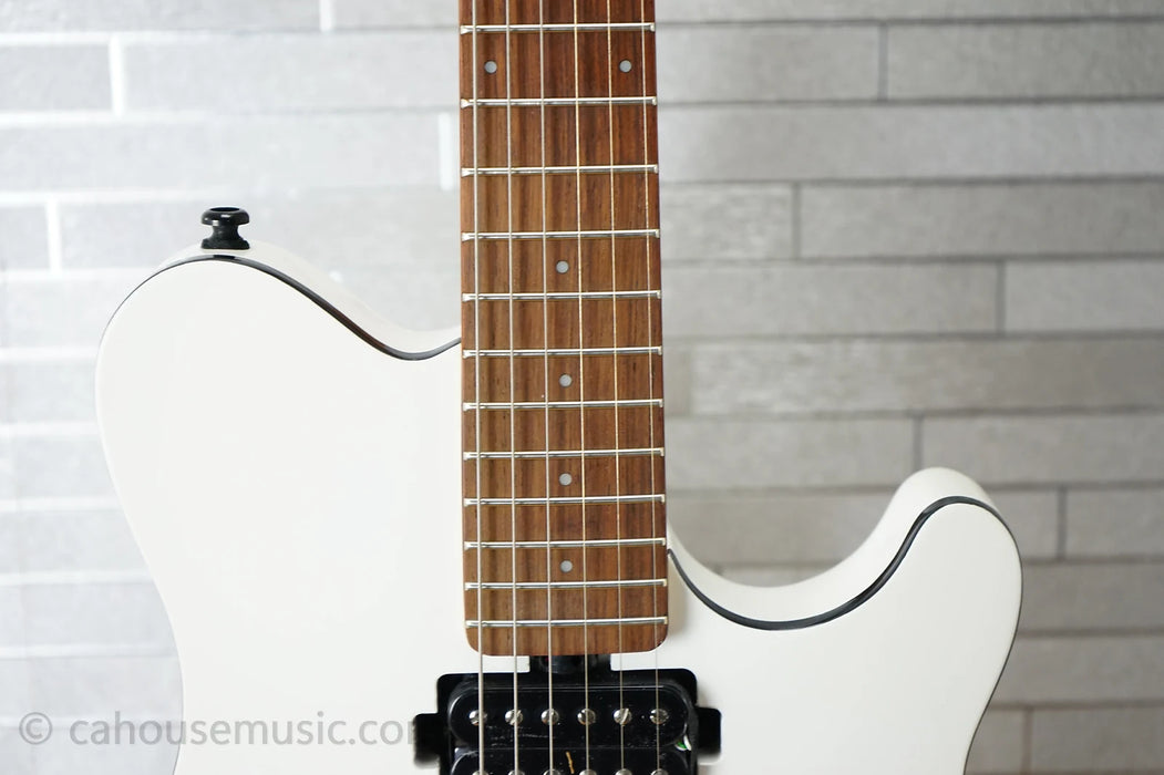 Sterling AX3S Axis - White