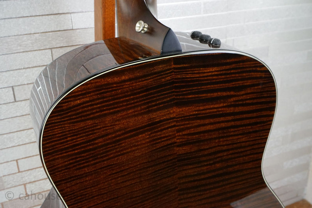 Taylor 618e 2015 – Natural – Extreme Flamed Maple Back & Sides