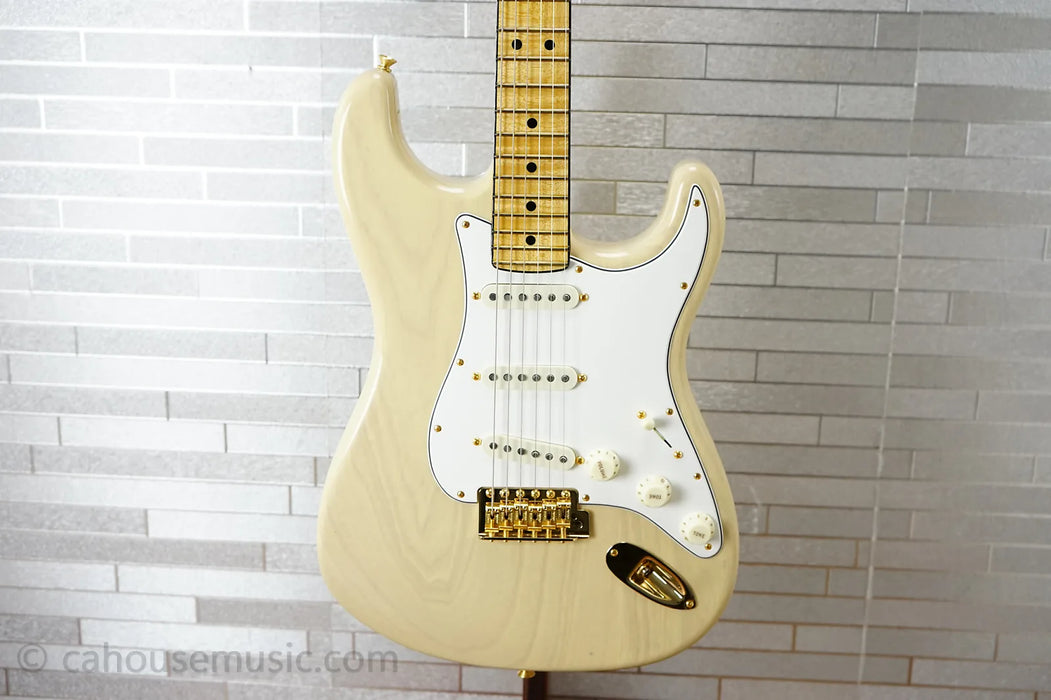 Fender American Custom Stratocaster® NOS, 2A Flame Maple Fingerboard, Honey Blonde