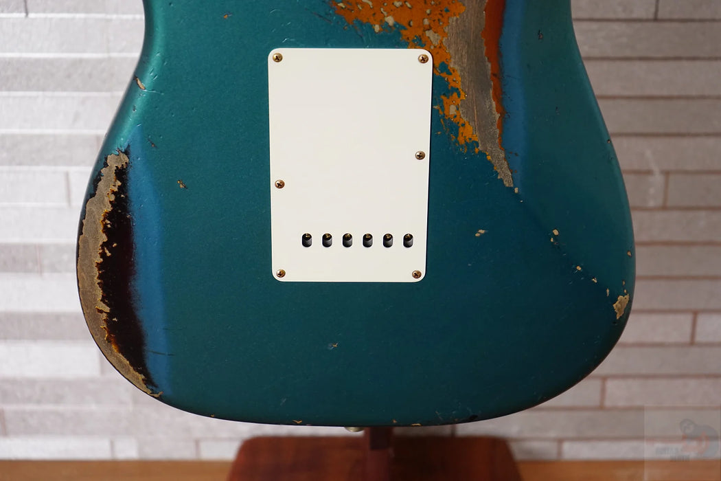 Fender Custom Shop 2025 61' Stratocaster Heavy Relic - Aged Ocean Turqouise over 3-Color Sunburst